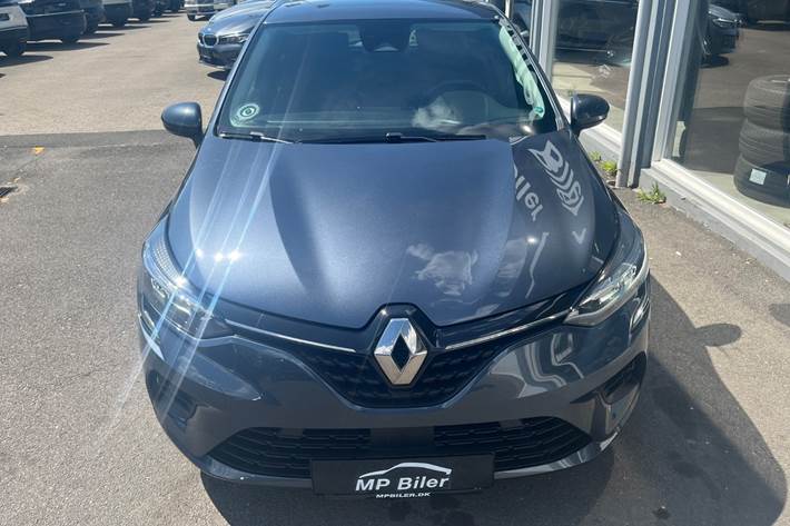 Blå Renault Clio V fra 2022