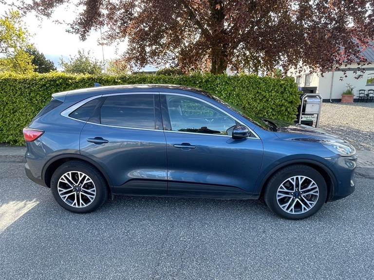 Ford Kuga 2,5 PHEV Titanium X CVT