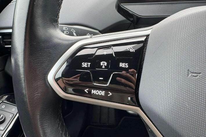 Grå VW ID.4 fra 2023