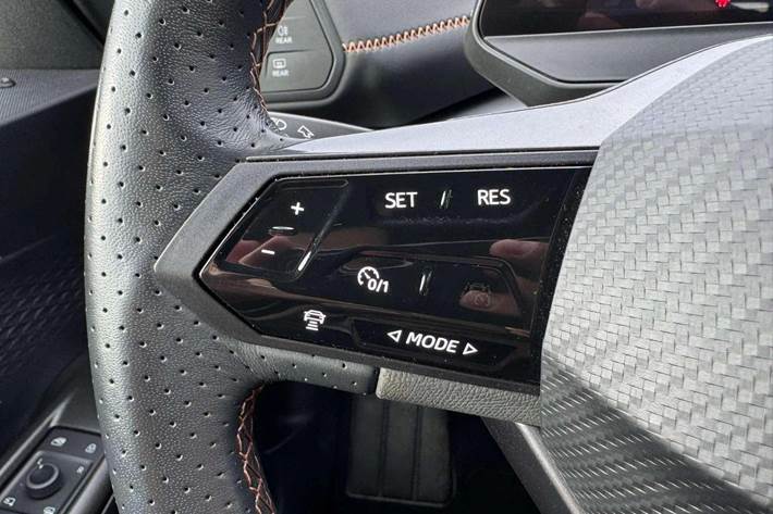Grå Cupra Born fra 2023