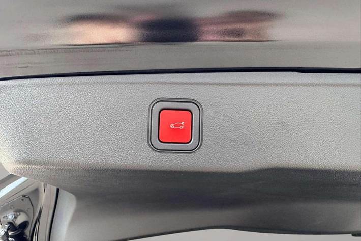 Sort Jeep Avenger fra 2023