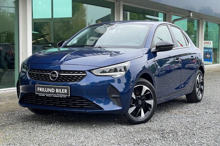 Blå Opel Corsa-e fra 2022 set udefra
