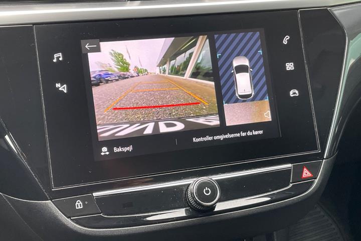 Blå Opel Corsa-e fra 2022