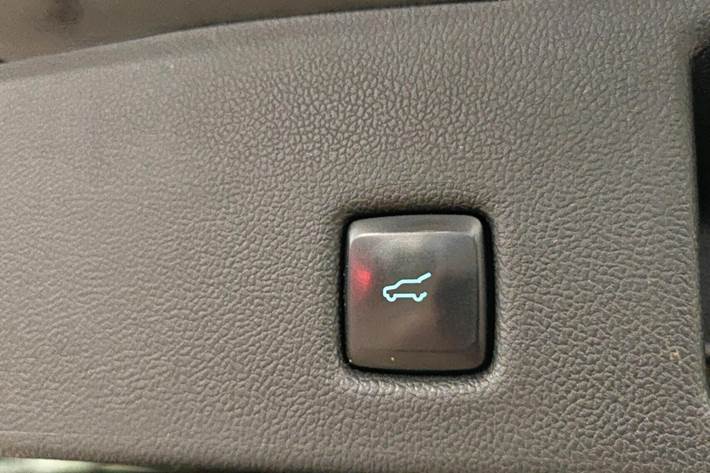 Sort Ford Kuga fra 2022