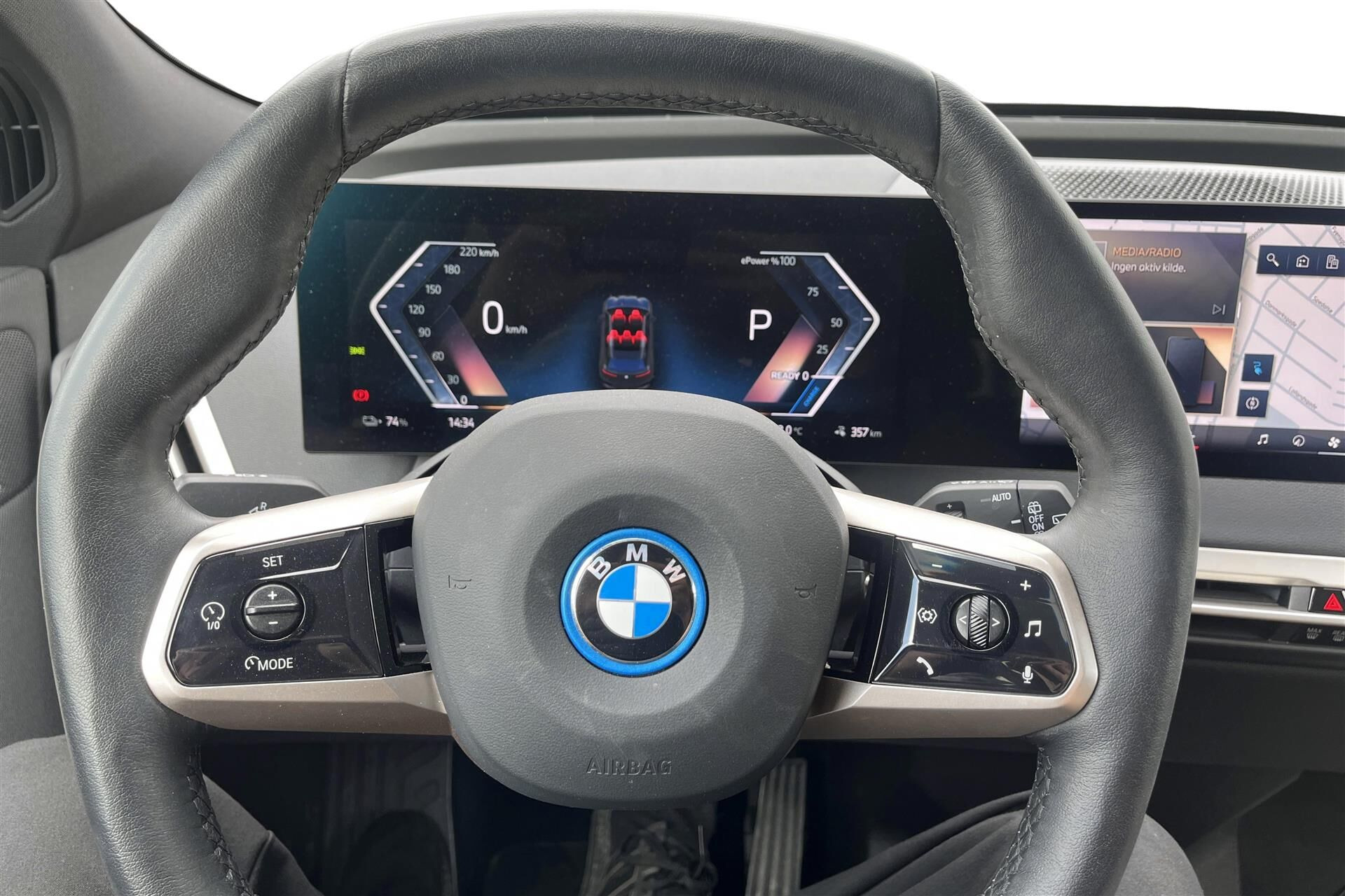 BMW iX xDrive50, 524hp, 2025