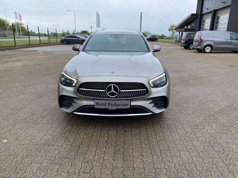 Mercedes E300 de 2,0 T Plugin-hybrid AMG Line 9G-Tronic 306HK Stc Aut.