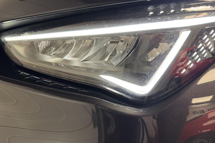 Sort Cupra Born fra 2022 set udefra