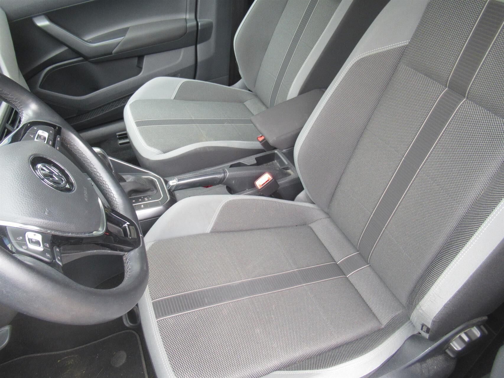 Sort VW Polo fra 2019