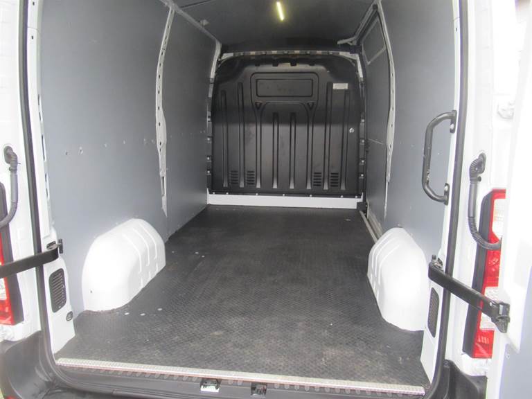 Renault Master 2,3 T35 L2H2 DCI TwinTurbo start/stop Quickshift 150HK Van 6g Aut.