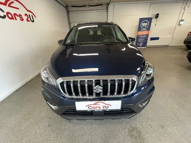 Blå Suzuki S-Cross fra 2020