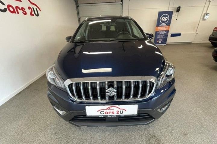 Blå Suzuki S-Cross fra 2020