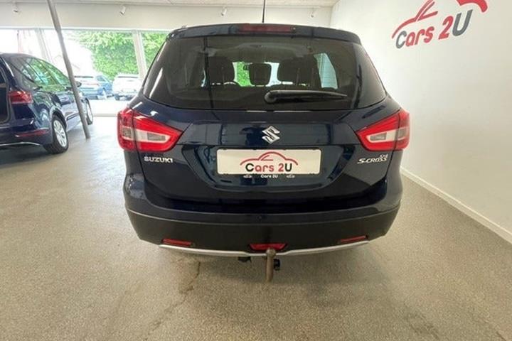 Blå Suzuki S-Cross fra 2020