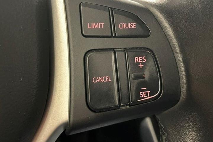 Blå Suzuki S-Cross fra 2020