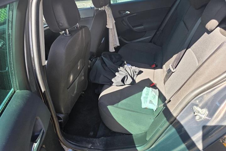 Grå Opel Insignia fra 2014