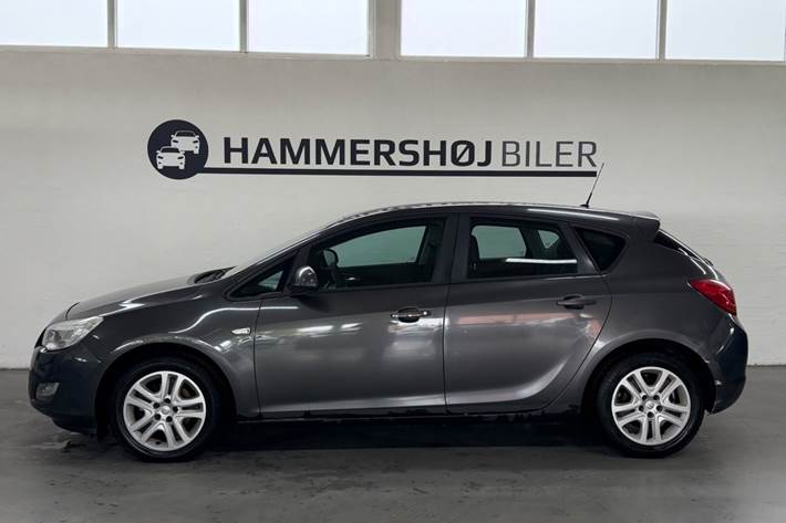 undefined Opel Astra fra 2010