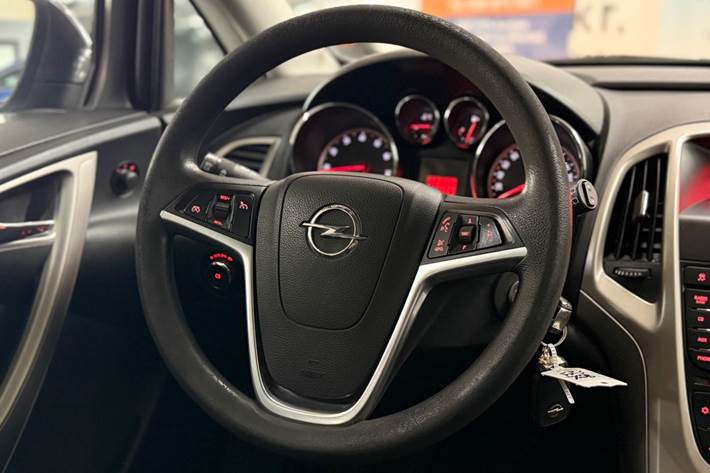 undefined Opel Astra fra 2010