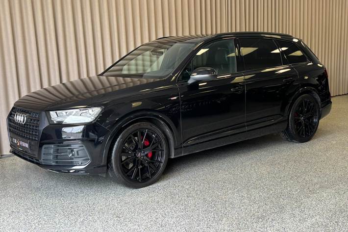 Sort Audi Q7 fra 2017