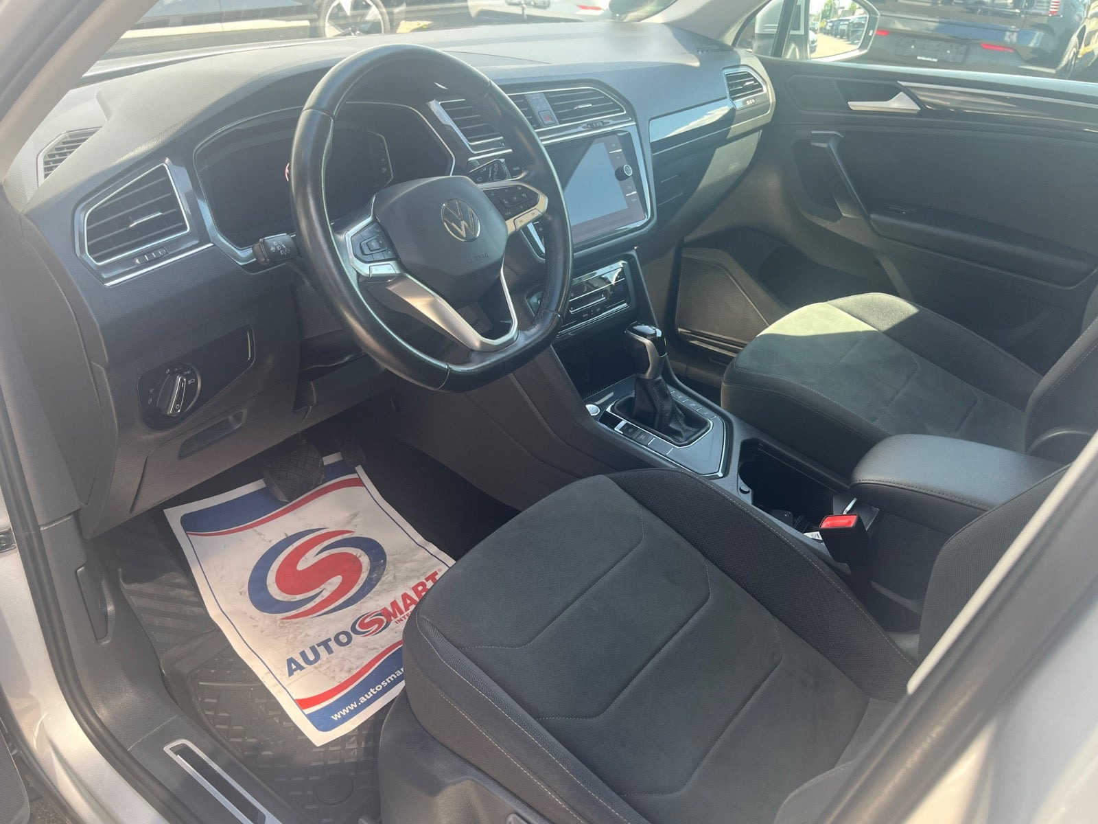 Sølv VW Tiguan fra 2021