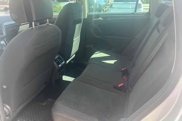 Sølv VW Tiguan fra 2021