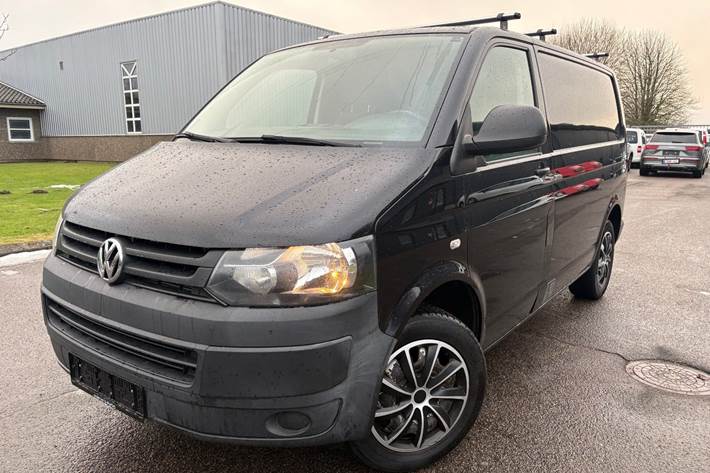 Sort VW Transporter fra 2015