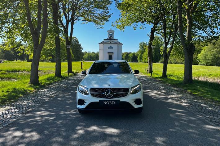 Hvid Mercedes GLC250 fra 2017
