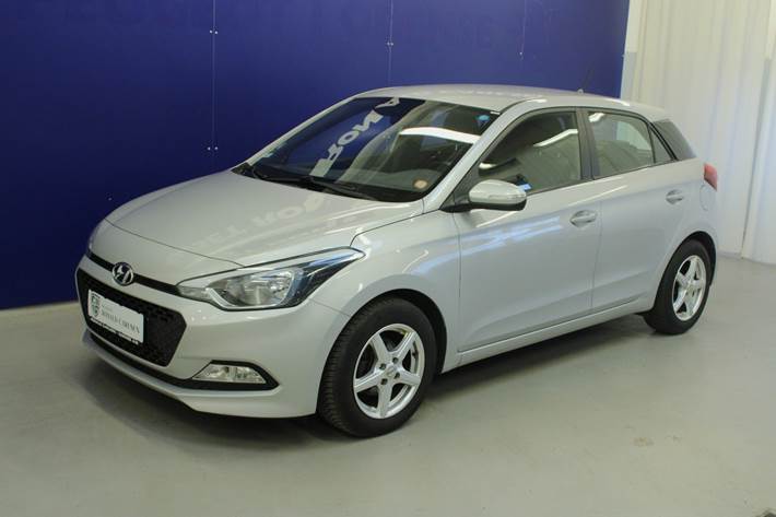 Sølv Hyundai i20 fra 2017