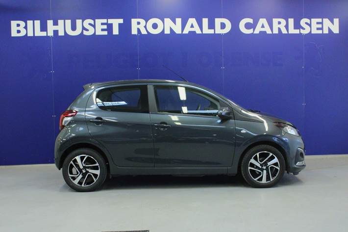 Grå Peugeot 108 fra 2020