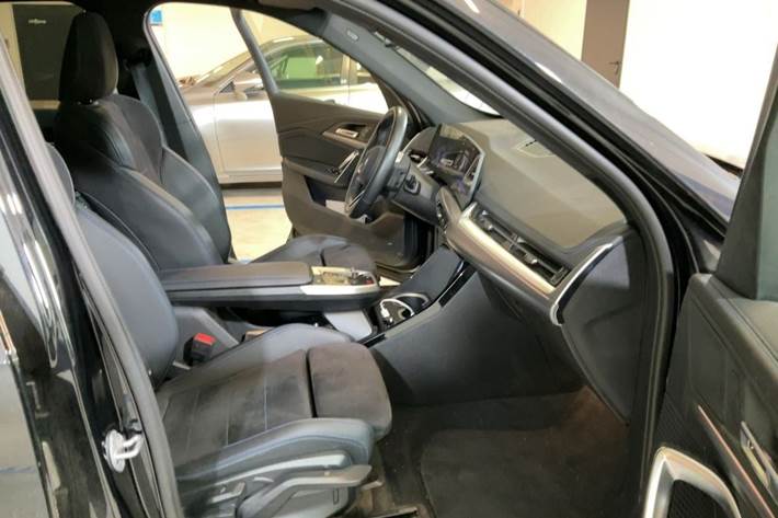 Sort BMW iX1 fra 2024