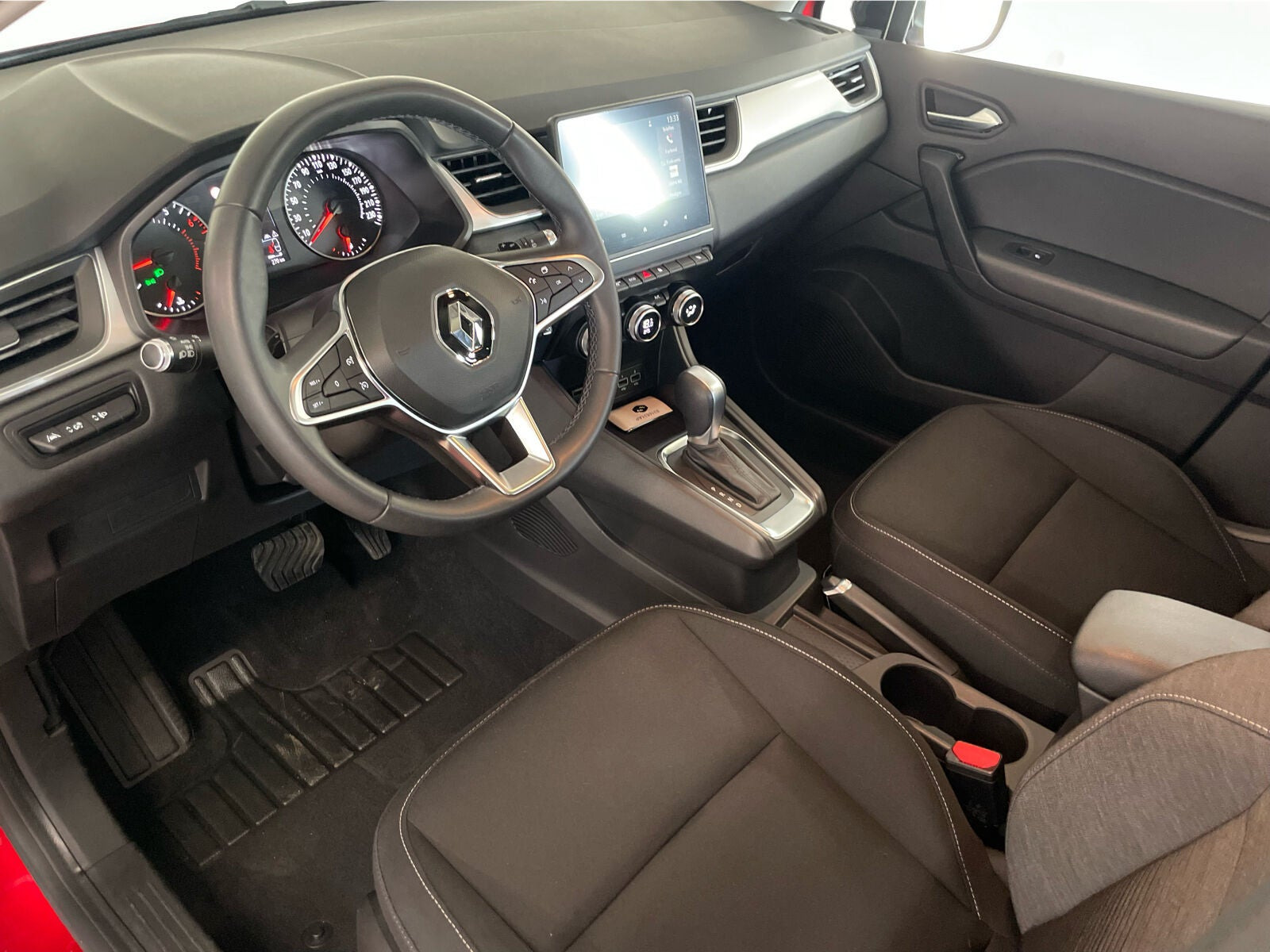 Rød Renault Captur fra 2020