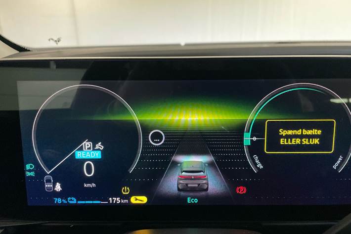 Grå Renault Megane E-Tech fra 2023