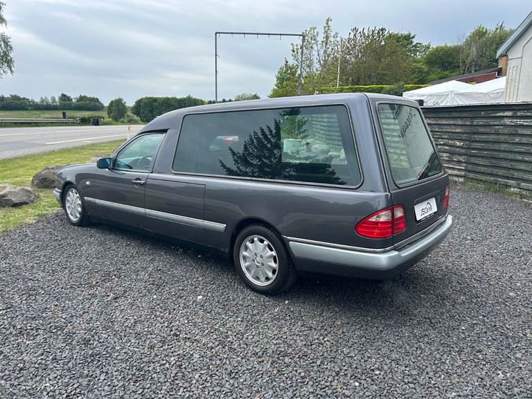 Mercedes E420 4,2 Avantgarde stc.