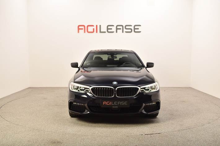 Sort BMW 530e fra 2020