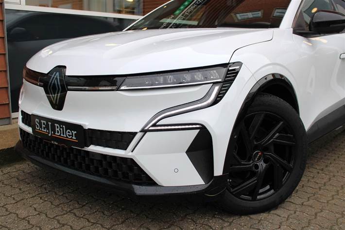 Hvid Renault Megane E-Tech fra 2023