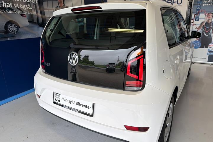 Hvid VW UP! fra 2019