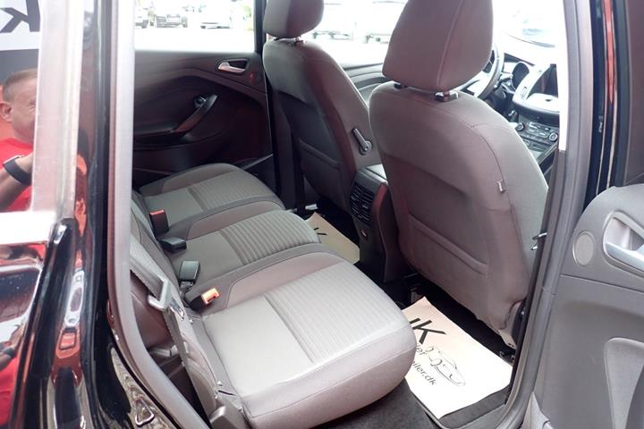 Sort Ford C-MAX fra 2017