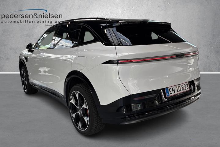 Hvid Zeekr 7X fra 2025