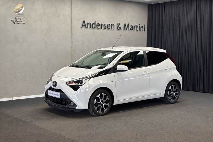 Hvid Toyota Aygo fra 2021
