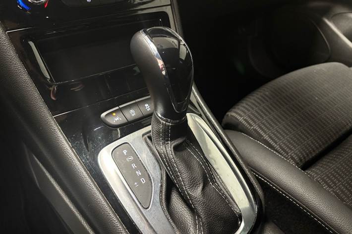Sort Opel Astra fra 2020
