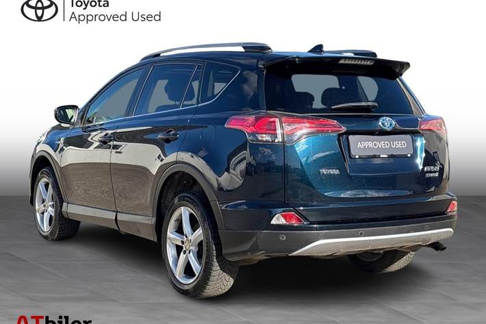 Blå Toyota RAV4 fra 2018
