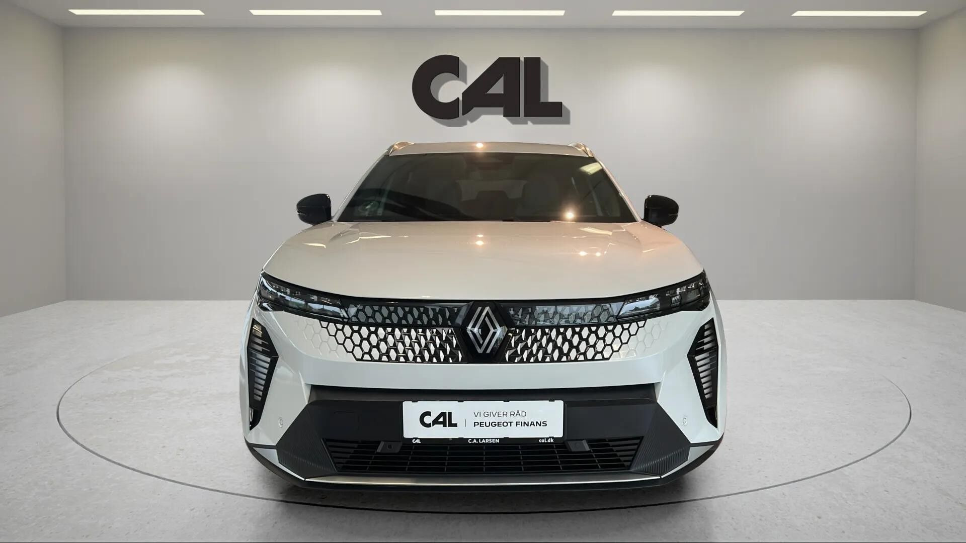 Hvid Renault Scénic fra 2025
