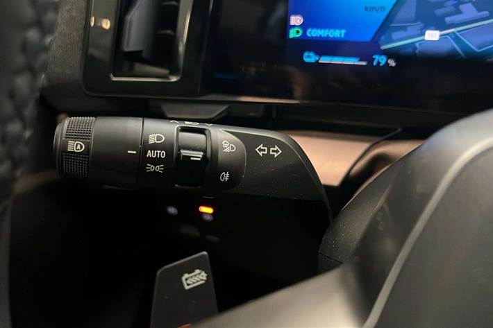 Hvid Renault Scénic fra 2025