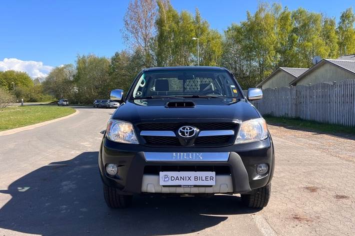 Sort Toyota HiLux fra 2008