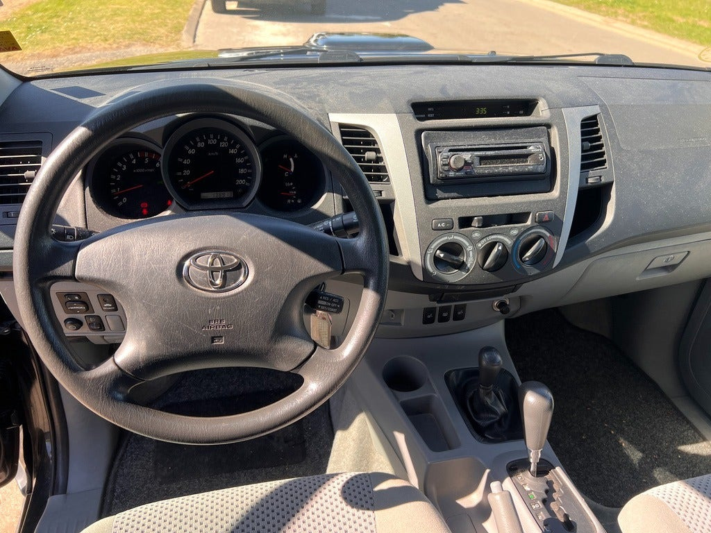 Sort Toyota HiLux fra 2008