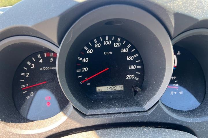 Sort Toyota HiLux fra 2008