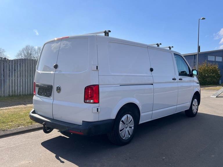 VW Transporter 2,0 TDi 150 Kassevogn DSG lang