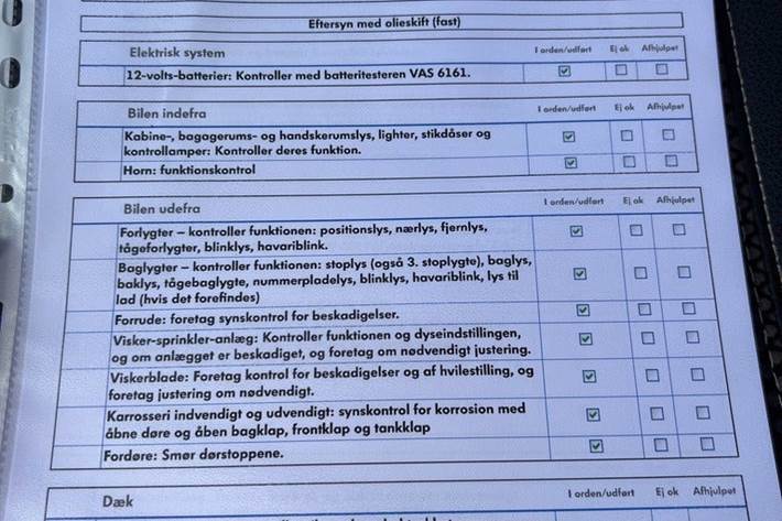Gul VW Transporter fra 2021