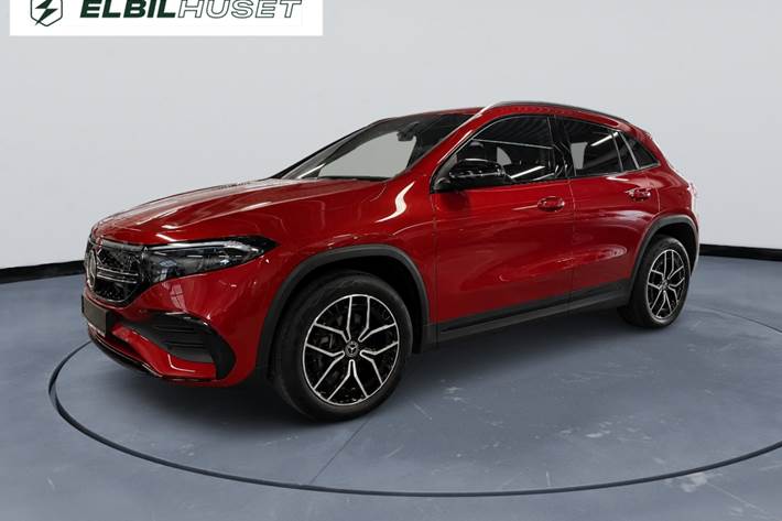 Rød Mercedes EQA250 fra 2023 set udefra