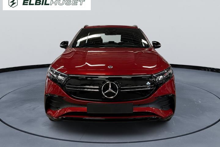 Rød Mercedes EQA250 fra 2023