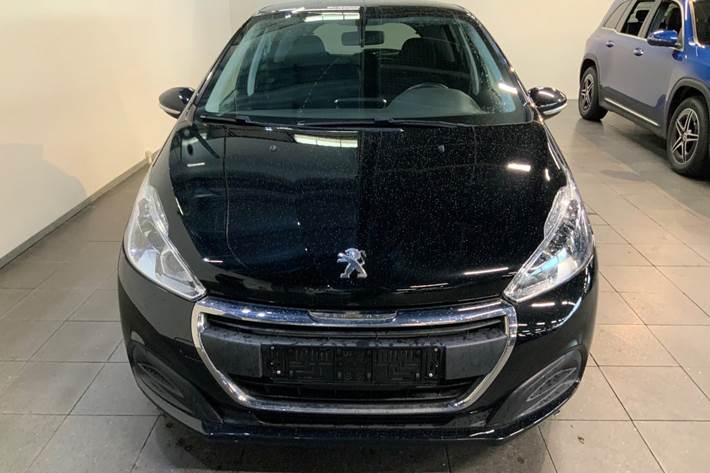 Sort Peugeot 208 fra 2016