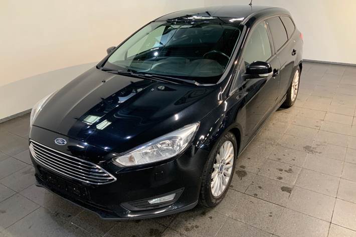 Sort Ford Focus fra 2015 set udefra